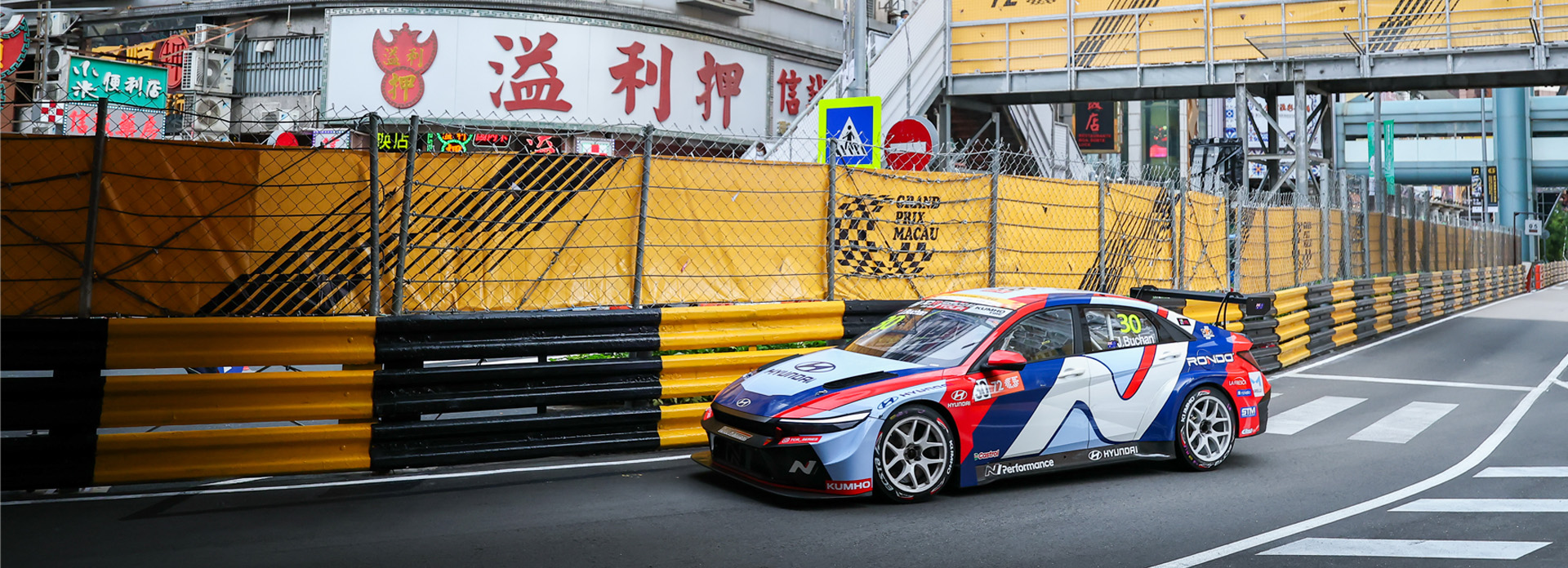 BUCHAN P7, MACMILLAN P13 IN MACAU OPENER