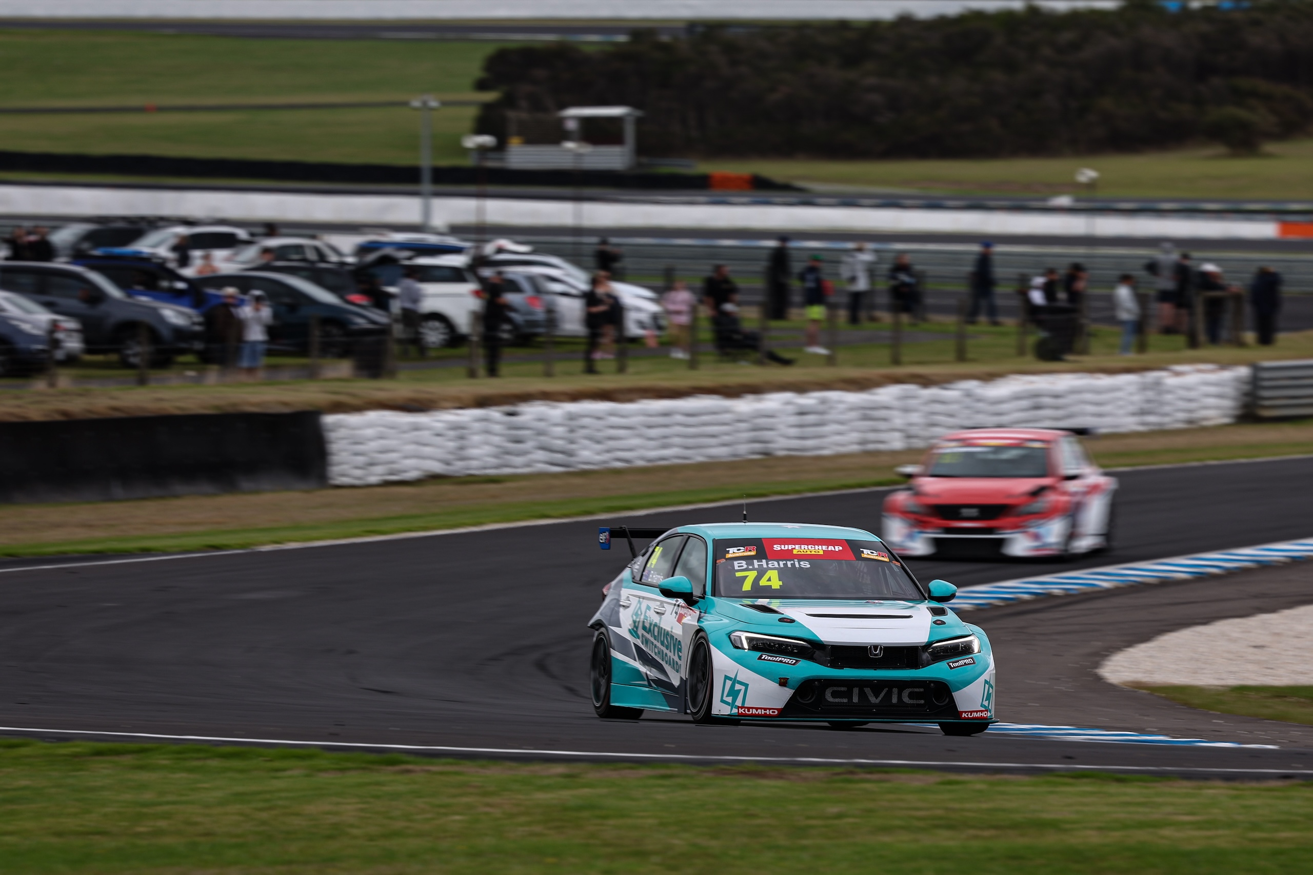 Brad Harris Wins Frenetic Reverse Grid Race - Tcr Australia